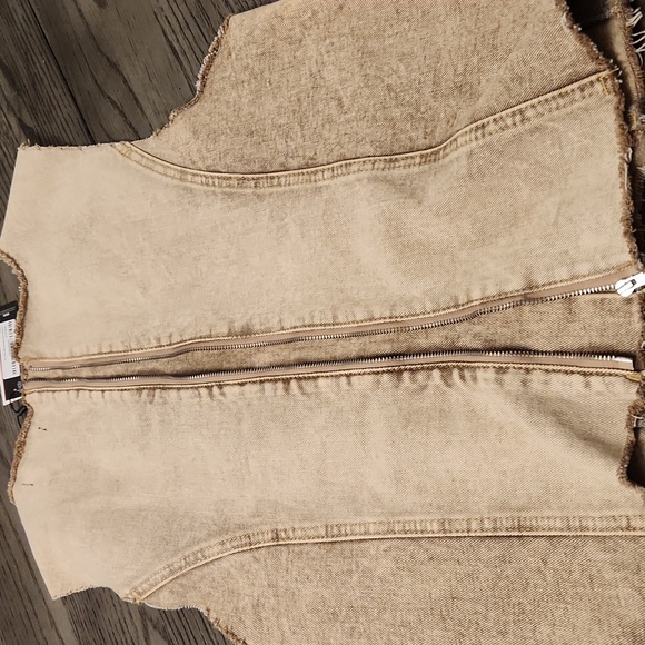 PRETTY LITTLE THING Women's  Tan Sleeveless Denim TopVest Size 8. - Picture 8 of 13